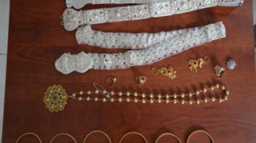 Boh&ccedil;acı Hırsızlar Polisten Ka&ccedil;amadı