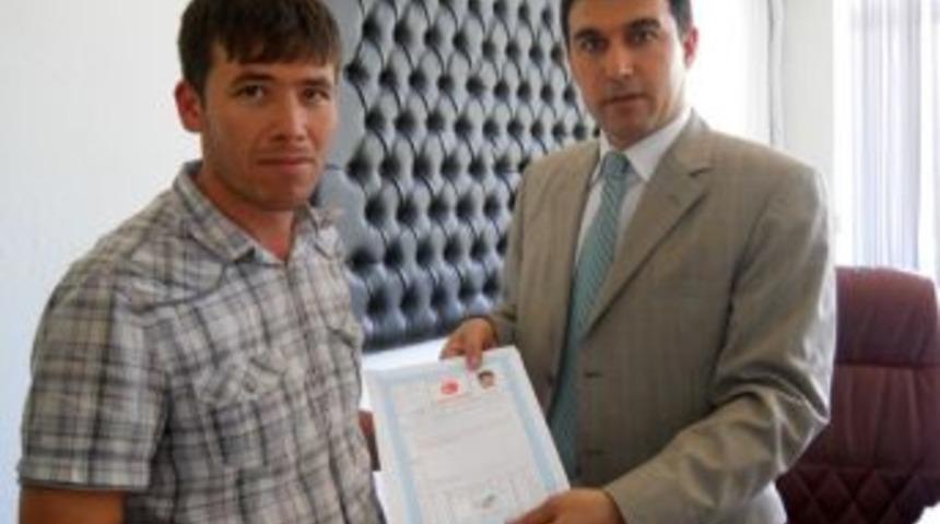 Acıpayam&rsquo;da 2b Tapuları Dağıtılmaya Başlandı