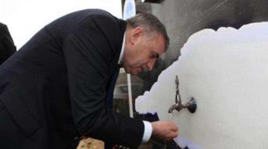 Sakarya &Ccedil;eşme Suyunda D&uuml;nyaya Fark Atıyor