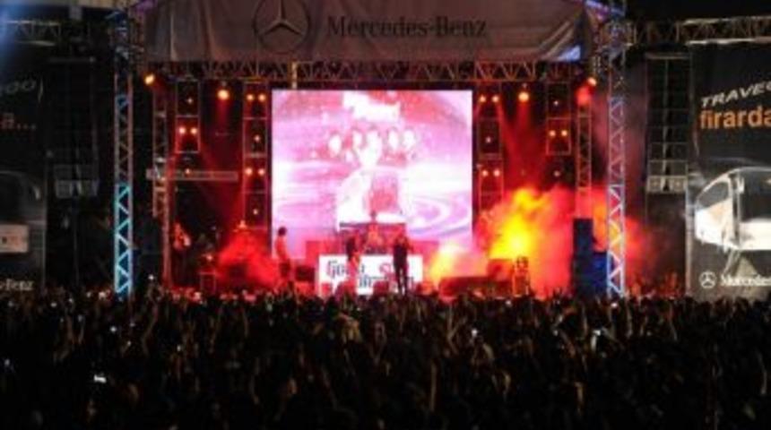 Gece Yolcuları Sa&uuml;&rsquo;de &Ouml;ğrencileri Coşturdu