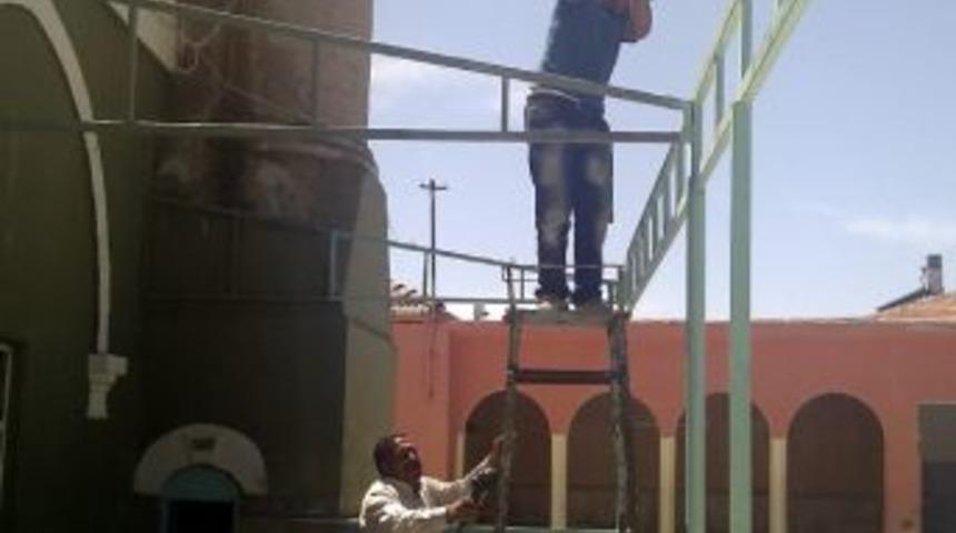 Eski Camiyi Yıkıp, Yerine Yenisini Yapacaklar