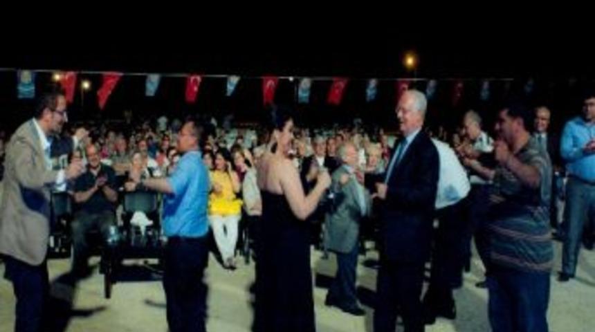 Mezitli Halkı Türkülerle Coştu