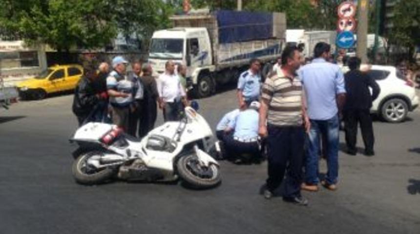 Trafik Polisi Kaza Yaptı