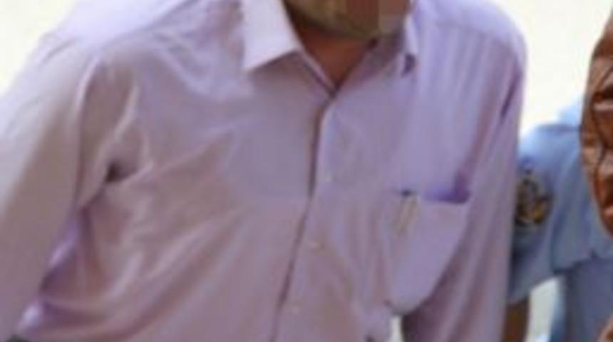 Hastanın Kredi Kartını &Ccedil;alıp Para &Ccedil;ekince Yakalandı