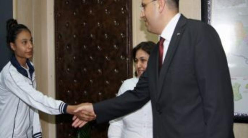 Milli Eğitim M&uuml;d&uuml;r&uuml; Serin&rsquo;e Anlamlı Ziyaret