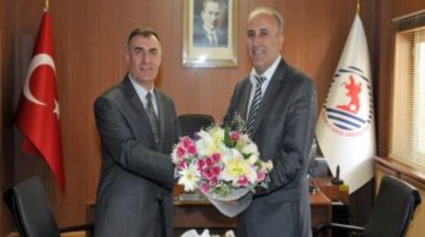 Ziraat Fak&uuml;ltesi&rsquo;nde Devir Teslim T&ouml;reni