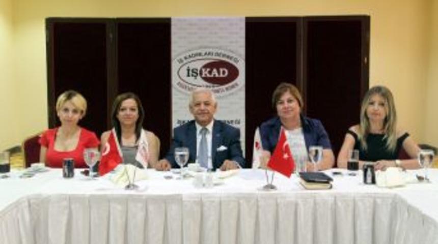&ldquo;Kadınların iş g&uuml;c&uuml;ne katılımı artmalı&rdquo;