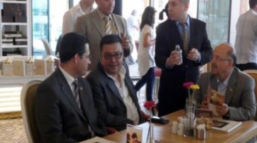 Vali Kolat Piazza&rsquo;yı Ziyaret Etti