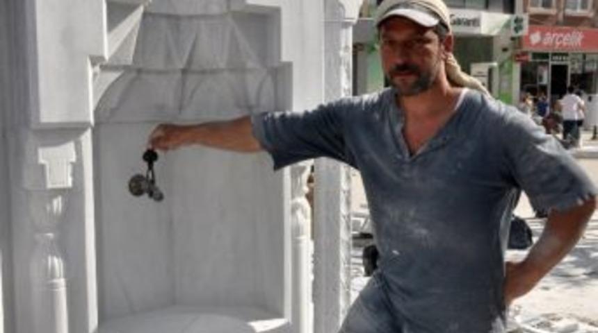 Ekmeğini Taştan &Ccedil;ıkartıyorlar