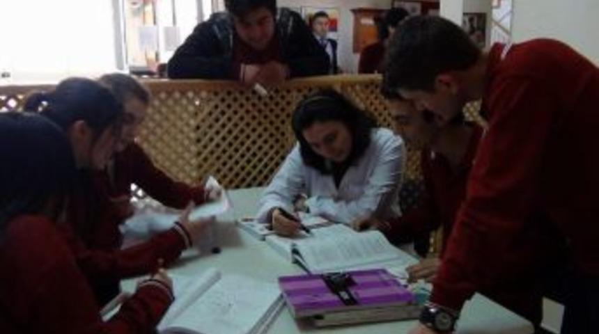 Bu Okulda Boş Ge&ccedil;en Zaman Yok