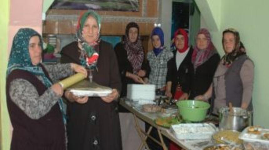 Velilerden Okul Yararına Kermes