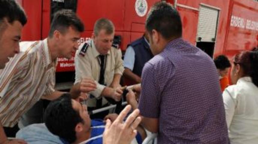 Tatbikatı Ger&ccedil;ek Zanneden Vatandaşlar Hastaneye Koştu