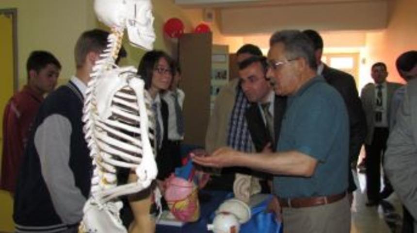 Boyabat A&ouml;l Bilim Sergisi A&ccedil;tı