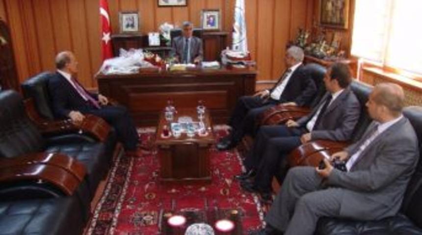 Şanlıurfa Vakıflar B&ouml;lge M&uuml;d&uuml;r&uuml; T&uuml;ys&uuml;z'den B&uuml;y&uuml;kaslan&rsquo;a Ziyaret