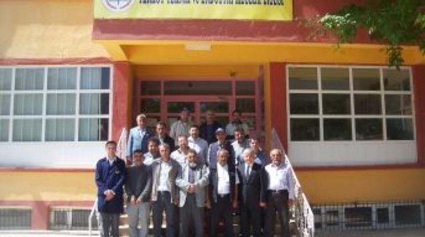 Yerköy’de Seramik Ustalarına Mesleki Uyum Kursu Verildi