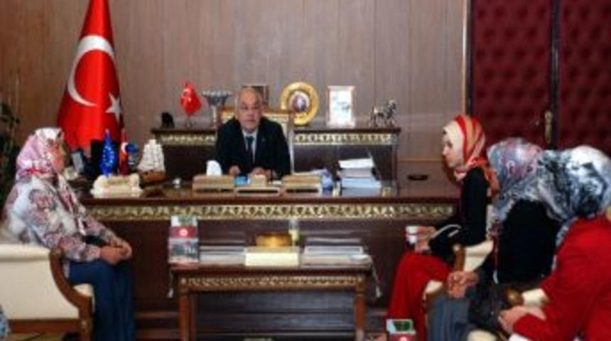 Kadın &Ccedil;ift&ccedil;lilerden Vali Vekili &Ccedil;ınar'a Ziyaret Ett