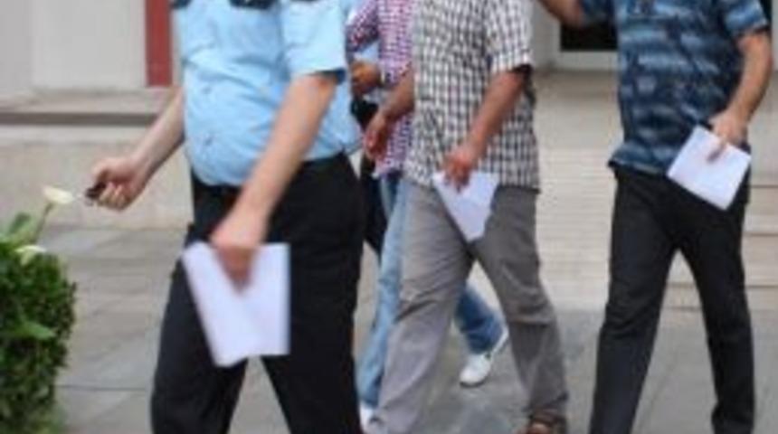 Ka&ccedil;ak Sigara Operasyonunda 2 Tutuklama