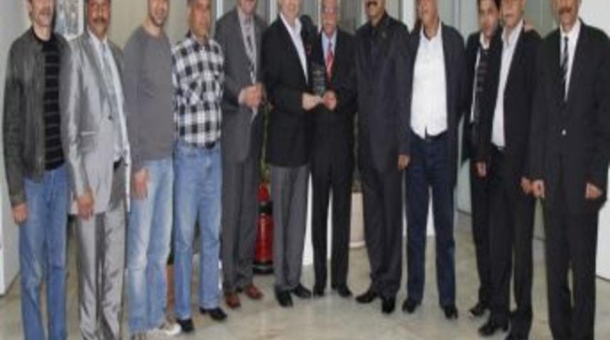 Romanlardan Başkan Tartan'a Ziyaret