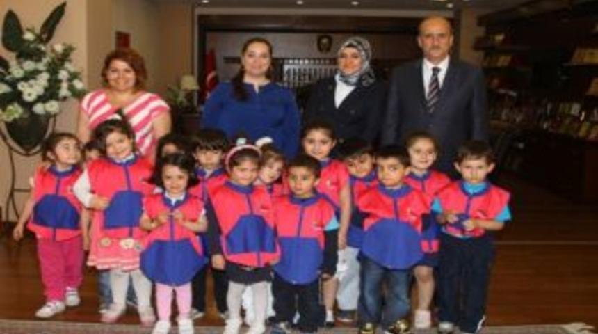 Minik &Ouml;ğrencilerden Başkan Selmanoğlu&rsquo;na Ziyaret