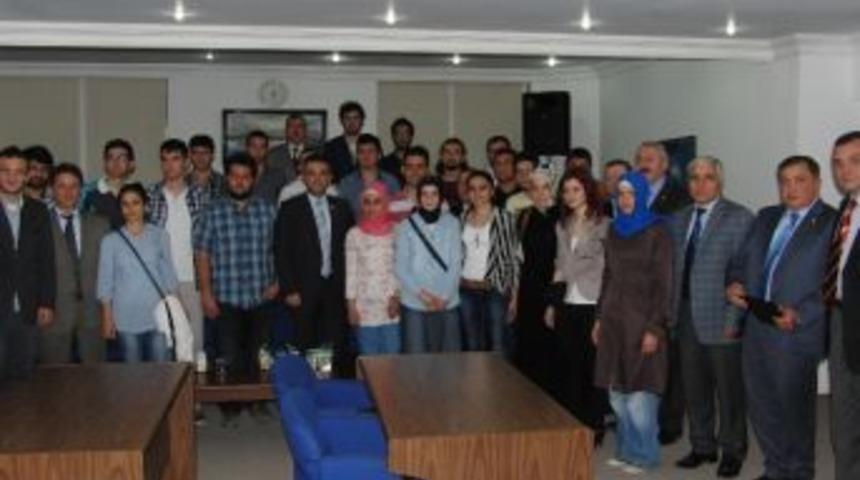 B&uuml; &Ouml;ğrencileri Meclis&rsquo;te