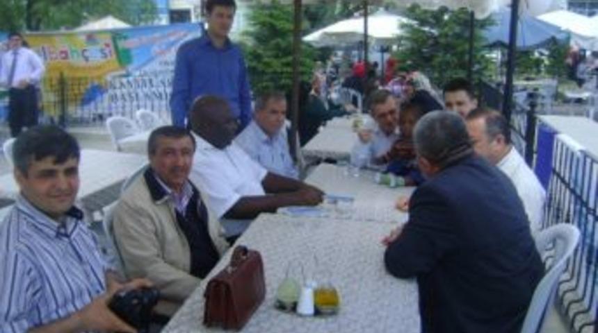 Geliri, &Ouml;ğrenciler Yararına Kermes