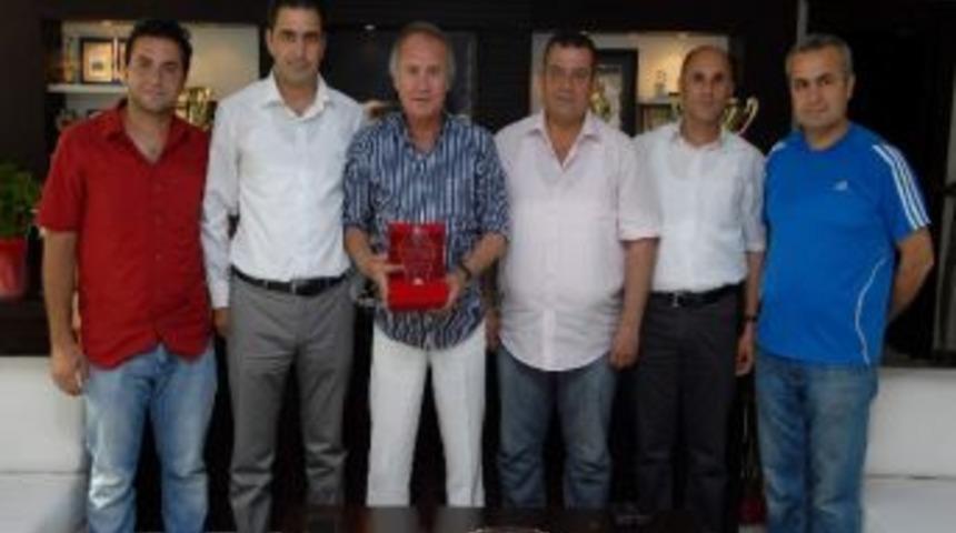 Futbol Federasyonu İl Temsilcisi&rsquo;nden Evcilmen&rsquo;e Teşekk&uuml;r