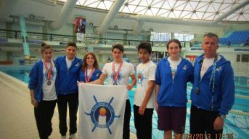 İ&ccedil;daş&rsquo;ın Gen&ccedil; Y&uuml;z&uuml;c&uuml;leri T&uuml;rkiye İ&ccedil;in Kula&ccedil; Atıyor