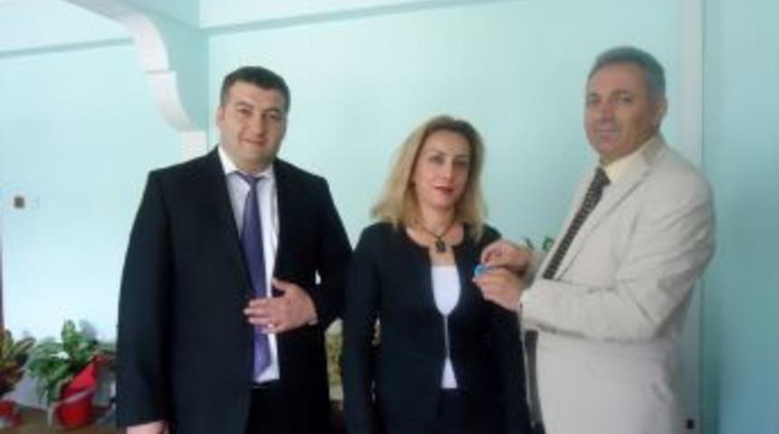 Sigarayı Bırakan Sağlık &Ccedil;alışanına Rozet