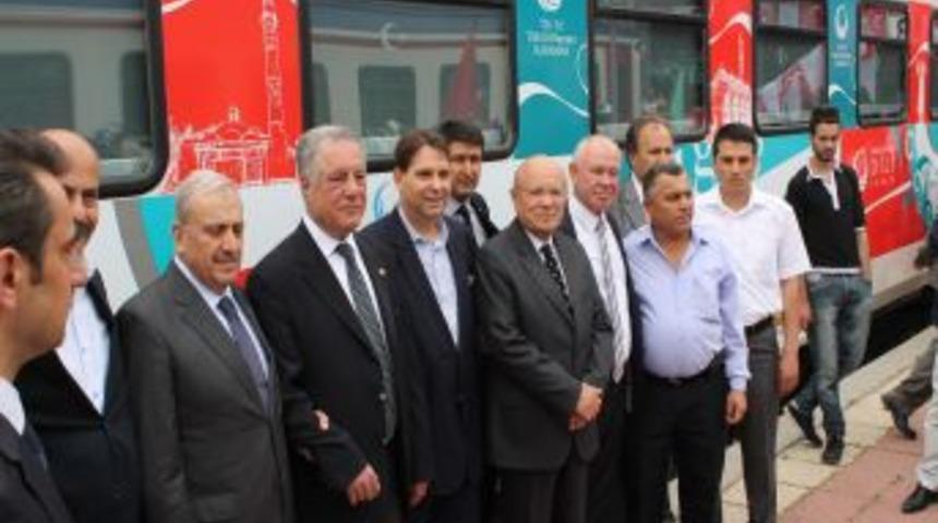 T&uuml;rk&ccedil;e Treni İzmir'den Uğurlandı