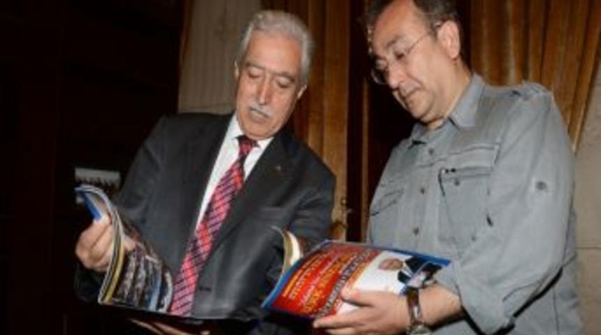 Tayfun Talipoğlu&rsquo;ndan Gezici Sinema Projesine &Ouml;vg&uuml;