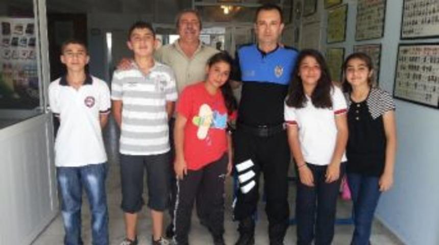 Toplum Destekli Polisten 11 &Ouml;ğrenciye Sbs Bursu