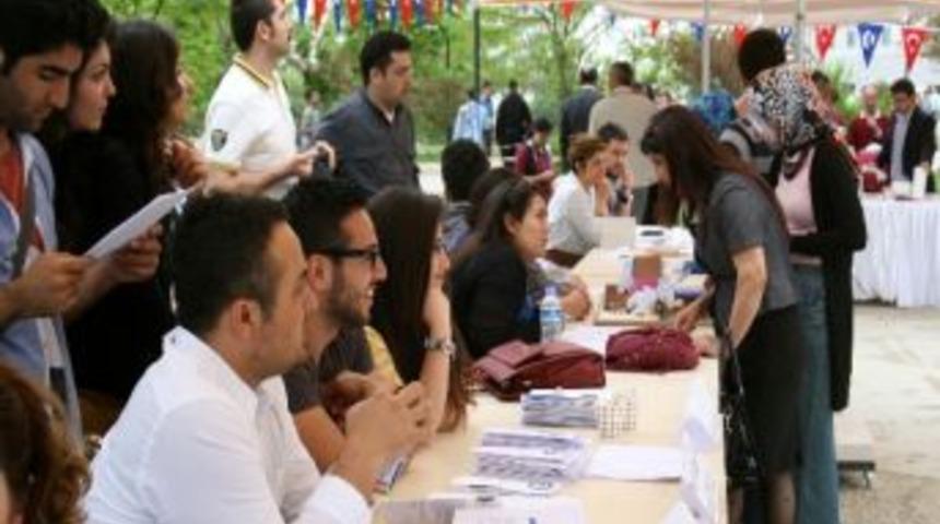 Uşak &Uuml;niversitesi&rsquo;nde Tanıtım Ve Kariyer G&uuml;nleri Etkinliği