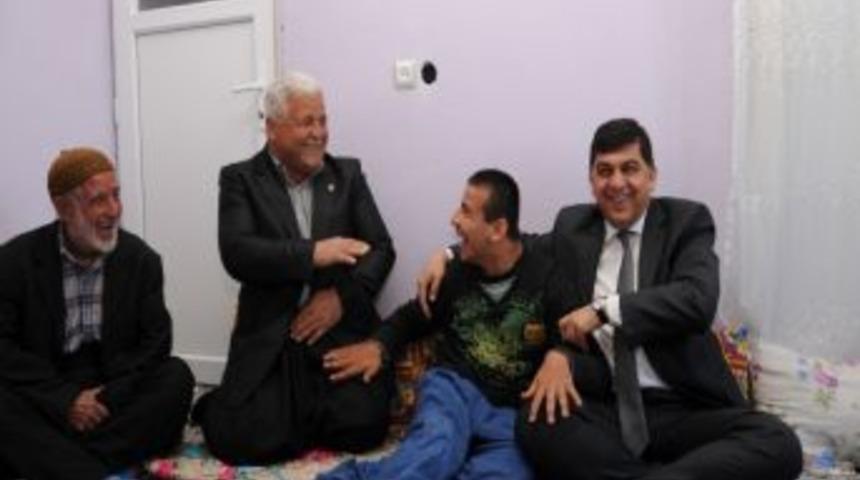 Başkan Fadıloğlu&rsquo;ndan Duygulandıran Hediye