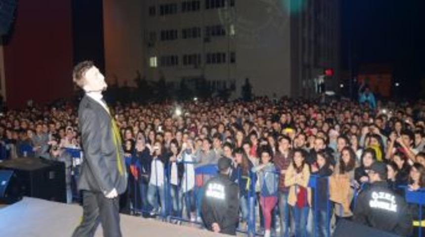 Sinop &Uuml;niversitesi'nde Sefa R&uuml;zgarı Esti