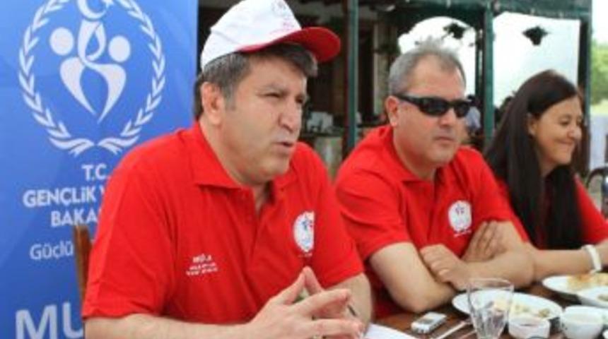 Muğla&rsquo;da 2023 Kişi Aynı Anda Zeybek Oynayacak