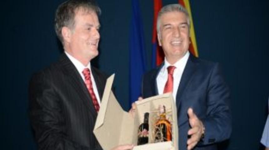 Karşıyaka Belediyesi, Kardeş Şehri Veles&rsquo;e Park Yapıyor