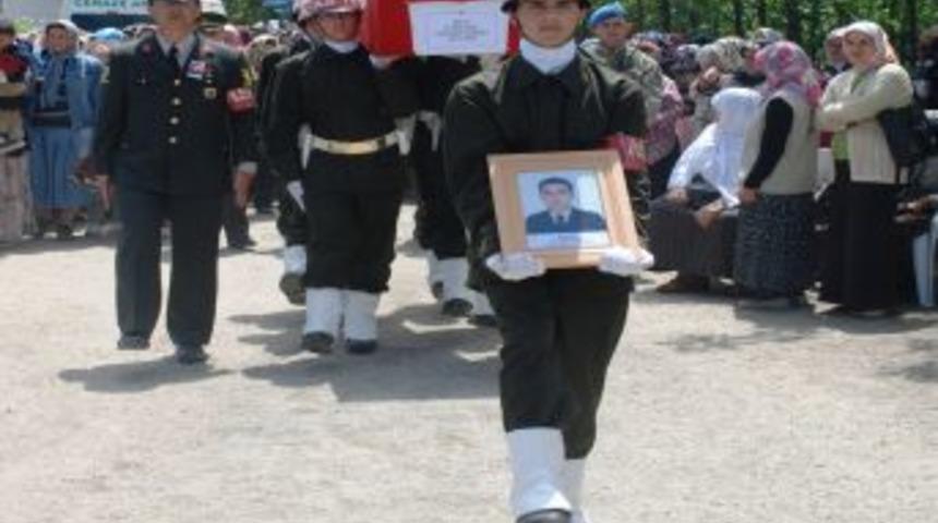 Şehit Piyade Uzman Onbaşı G&uuml;nbey, Memleketi Ordu'da Toprağa Verildi