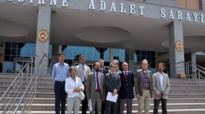 Adli Tıp Hocası Altun: &Ccedil;ocukları Zorla Muayene Etmemekten Yargılanıyorum