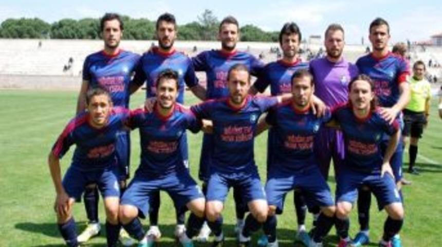 Salihli Belediyespor K&uuml;mede Kaldı