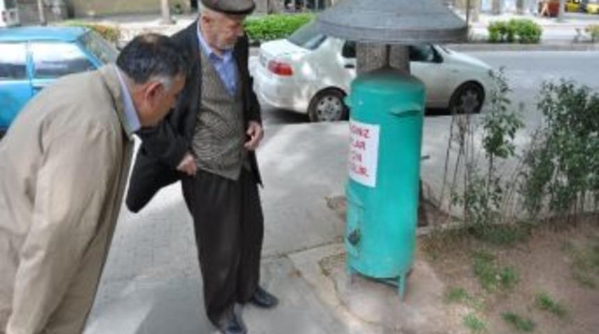 Hırsızlar Cami Bağışına G&ouml;z Dikti