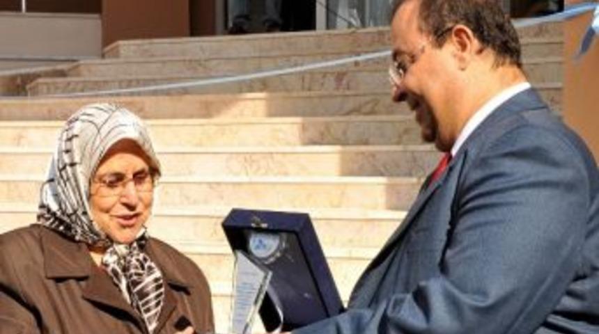 Ad&uuml; S&ouml;ke Mimarlık Ve Tasarım Fak&uuml;ltesine Tarihi Bağış&rlm;