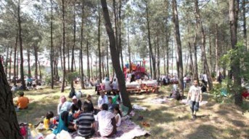 &Uuml;mraniye&lsquo;de 80 Bin Kişiye Hizmet Veren Mesire Alanı