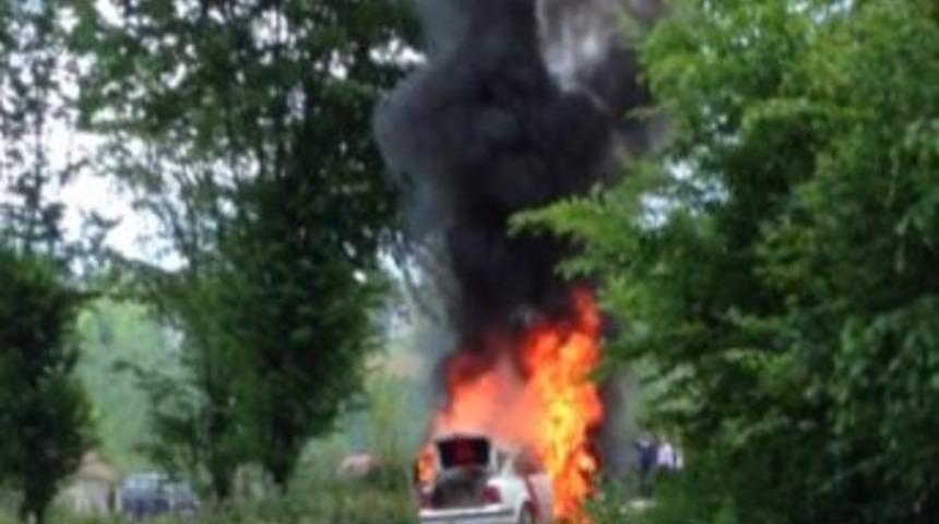 Gelin Arabası Alev Alev Yandı