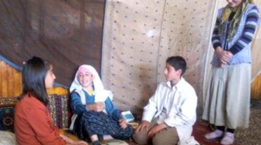 Emrek&ouml;y Orta Okulu &Ouml;ğrencilerinden Tiyatro G&ouml;sterisi