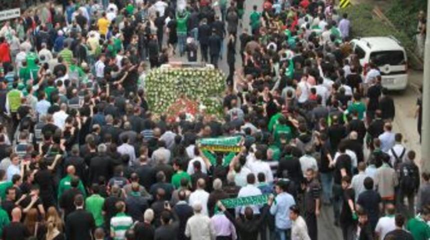 Başkan İbrahim Yazıcı&rsquo;nın Cenazesi Toprağa Verildi