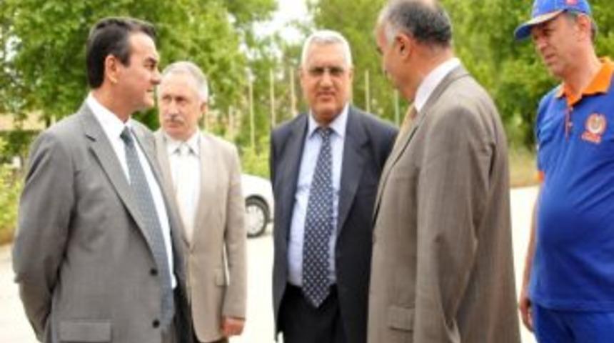 8 Dakikada Hastane Yaptılar