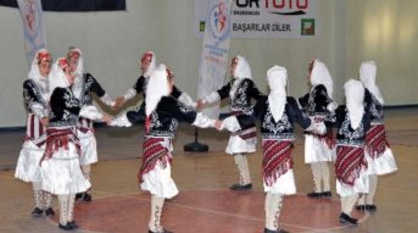 G&uuml;m&uuml;şhane&rsquo;de Okullar Arası Halk Oyunları Yarışması Yapıldı