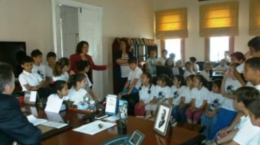 T&uuml;rk&ouml;zen&rsquo;den &Ouml;ğrencilere Yerel Y&ouml;netim Dersi