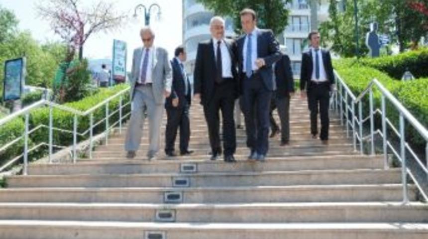 Gen&ccedil;: &ldquo;b&uuml;y&uuml;kşehir Yasası Fırsat&rdquo;