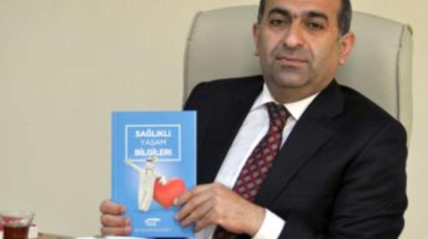 SGK, En Fazla Ila&ccedil; Kullanan 12 Bin 315 Kişiye Bilgilendirme Kitap&ccedil;ığı Dağıttı